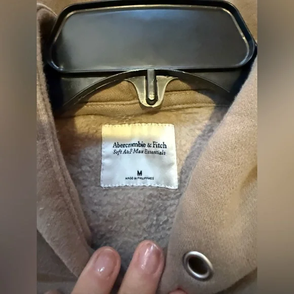 Men's Abercrombie & Fitch Tan Hoodie Sweater size Medium - Picture 3 of 3